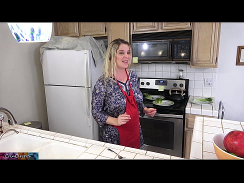 ❤️ Ibu tiri memerah susu dia di dapur sebelum kencannya ❤️❌ Video sialan  di id.cassino-vulkan646.ru